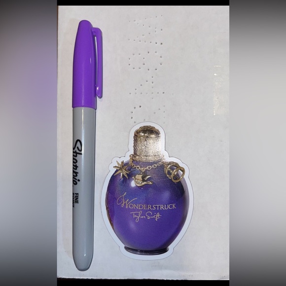 Taylor Swift Wonderstruck Perfume bottle magnet - Picture 1 of 4